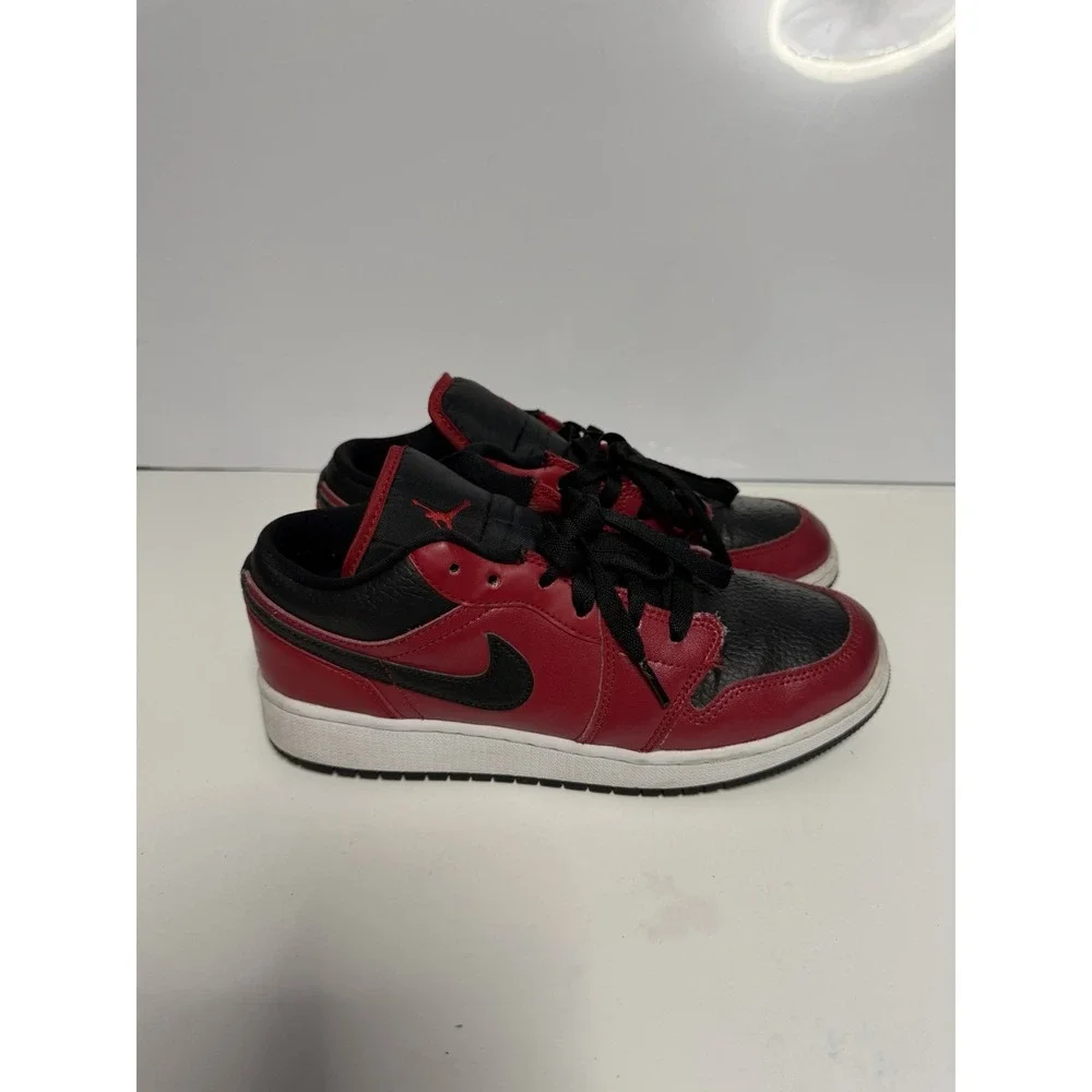 Nike Air Jordan 1 Low  (GS) / Size 6Y / 553560-605  Red Black C-2